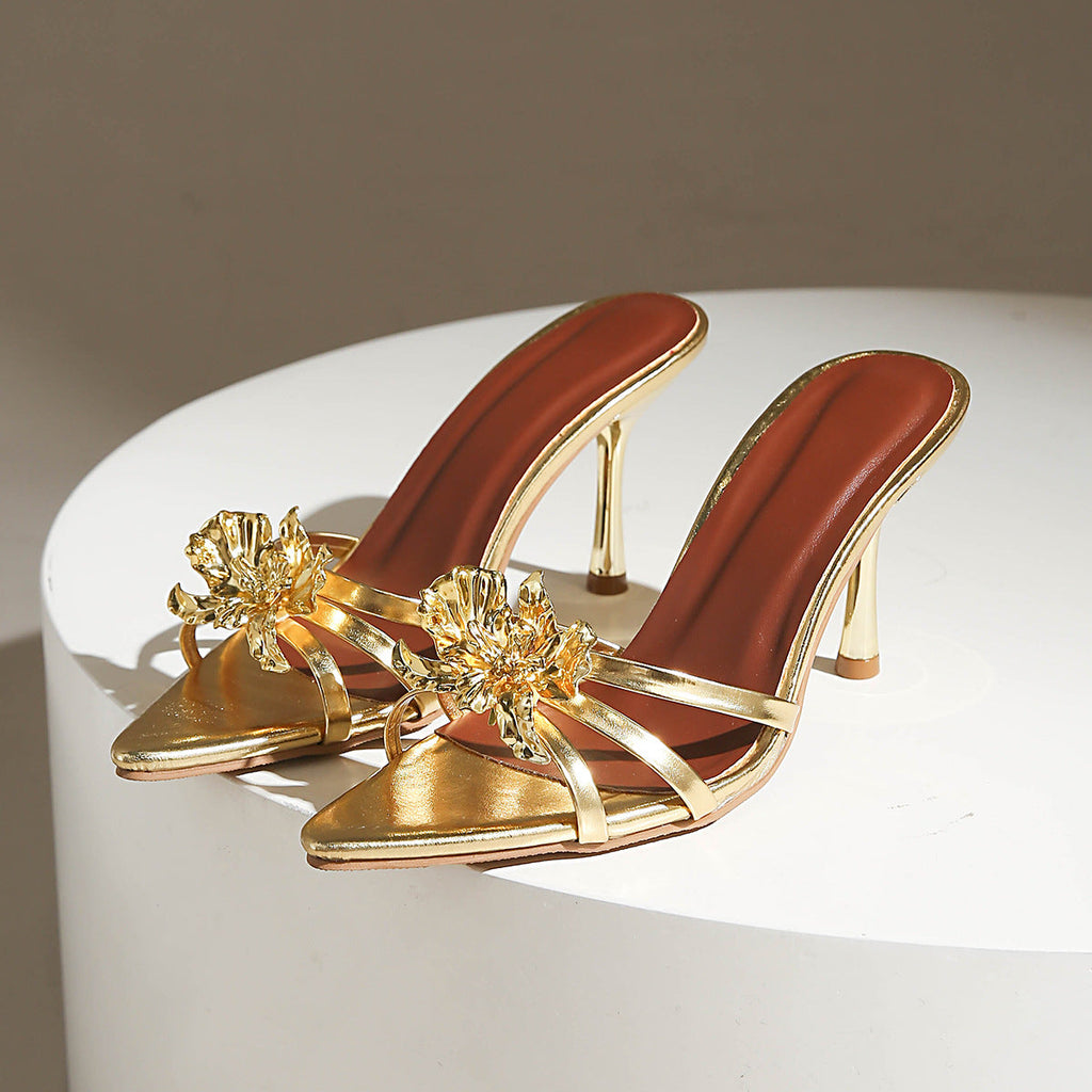 Diana Brooch Golden Heels